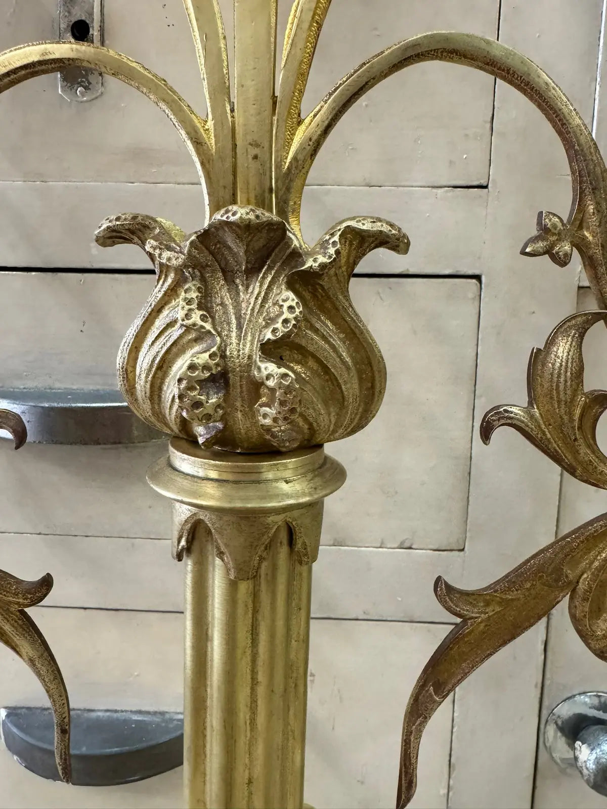 Large neo-Gothic gilded bronze altar candelabra with ornate scrollwork and nine candle holders / Grands chandeliers d’autel en bronze doré de style néogothique à neuf lumières