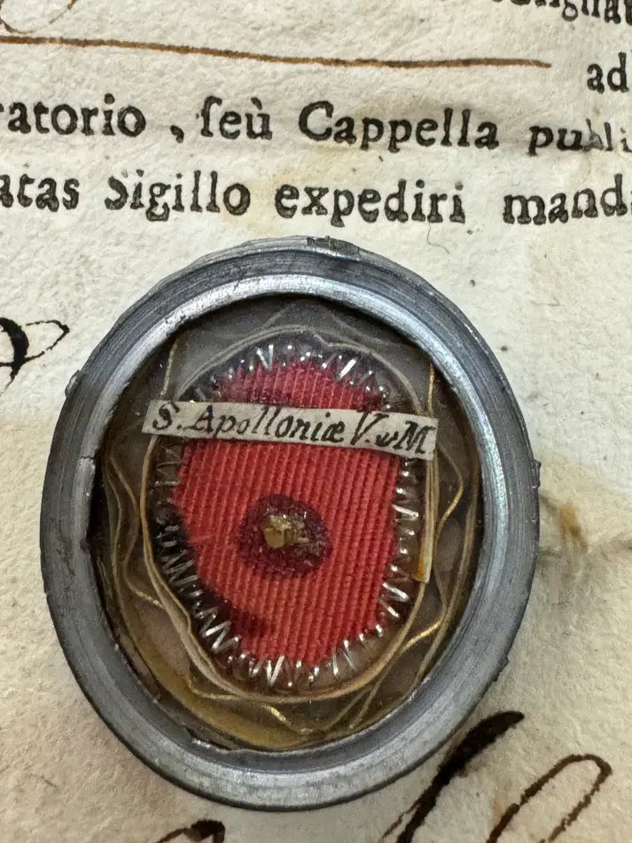 saint apolline relic certificate / Relique sacrée de Sainte Apolline avec certificat