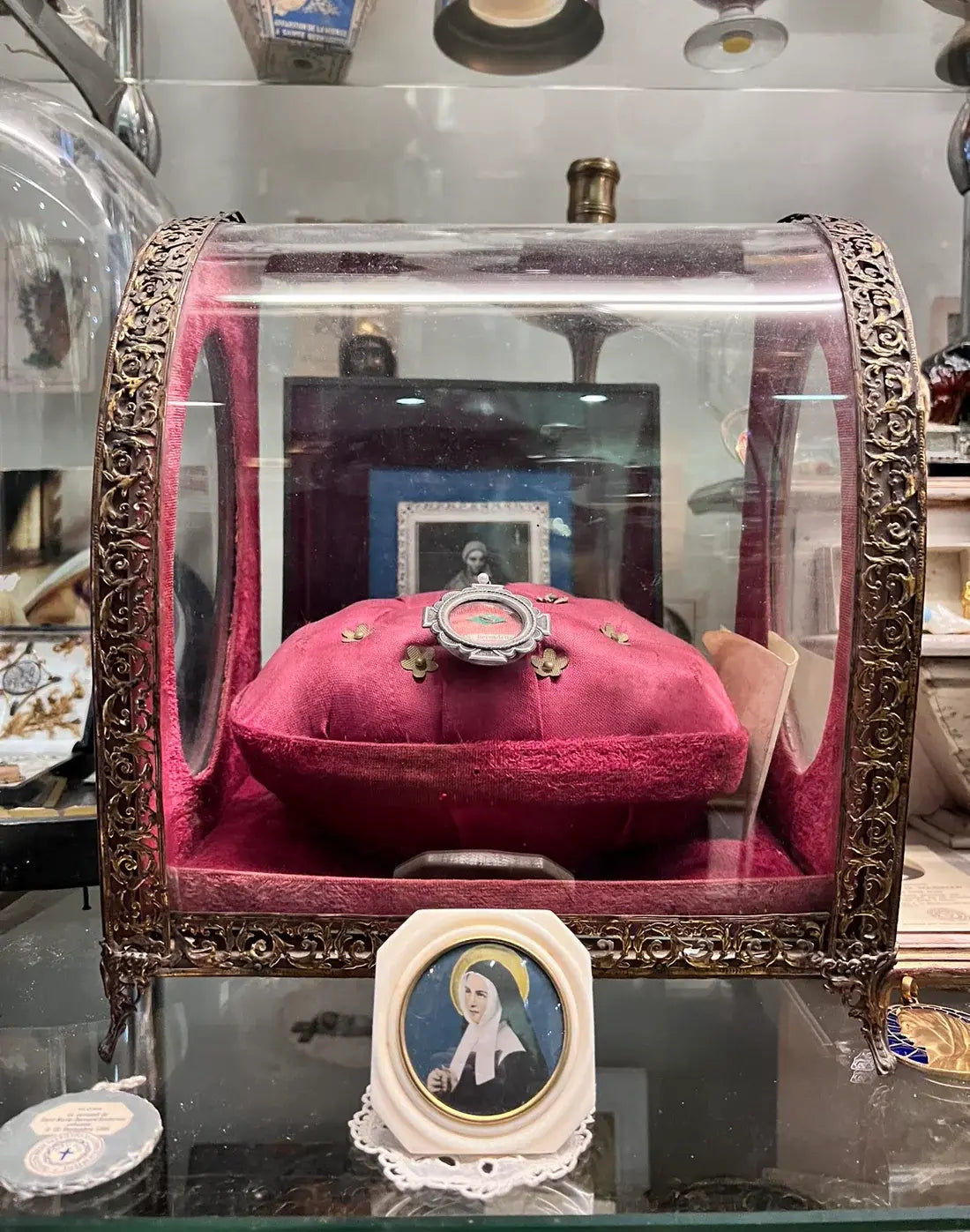 saint bernadette reliquary first class / reliquaire sainte bernadette première classe