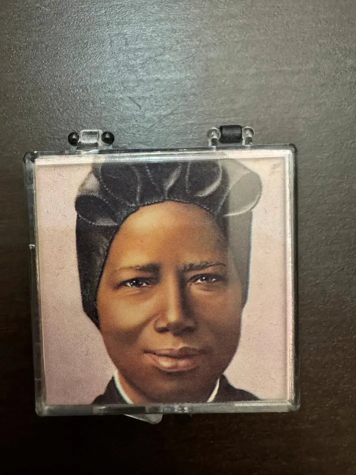 saint josephine bakhita relic picture of saint josephine bakhita / Relique de Sainte Josephine Bakhita avec Certificat photo
