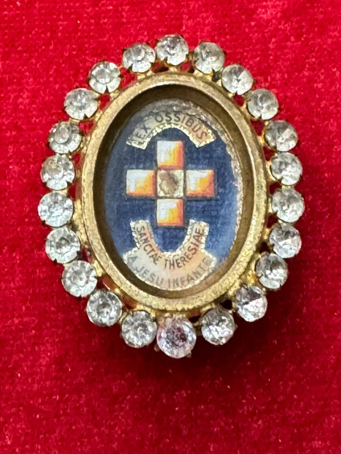 Relic of Saint Thérèse of the Child Jesus / relique de Sainte Thérèse de l’Enfant Jésus