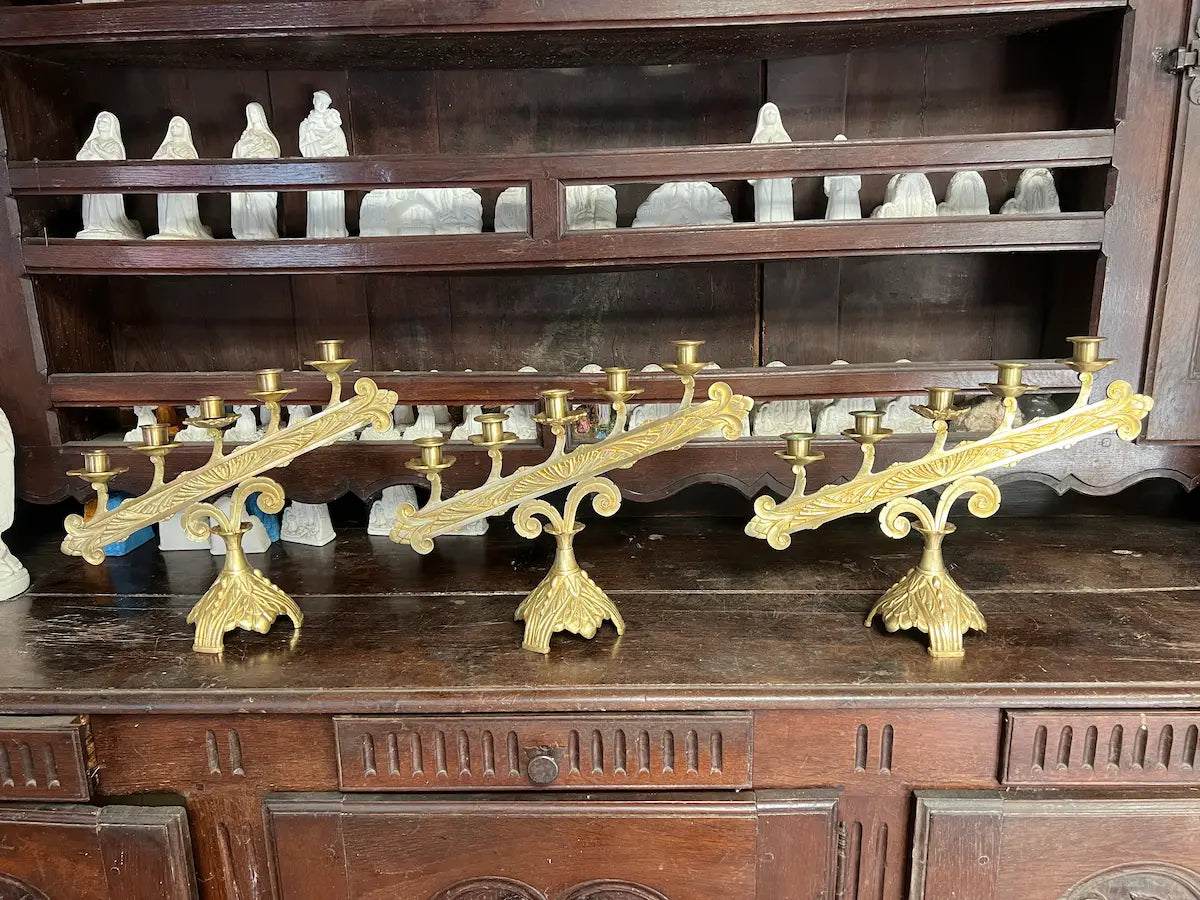 Set of Three Antique Gilded Bronze Altar Candelabra – Five Lights Each / Ensemble de Trois Chandeliers d’Autel Anciens en Bronze Doré – Cinq Lumières Chacun