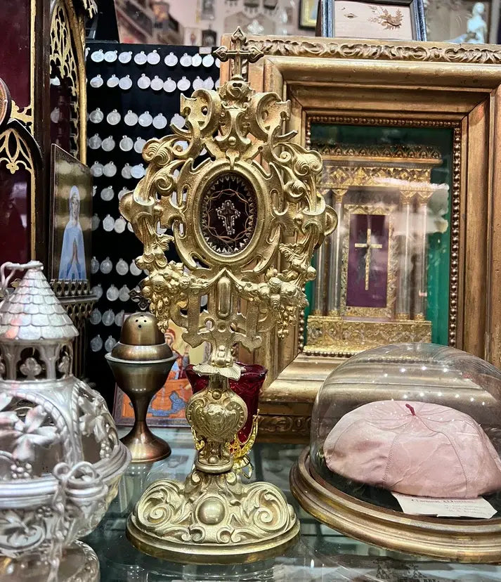 Bronze reliquary with relic of the True Cross of Christ / reliquaire de la vraie Croix du christ en bronze