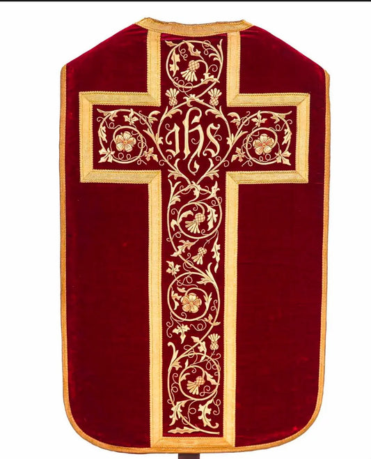 Antique red velvet Roman Catholic chasuble with gold embroidery and IHS Christogram
/
Chasuble romaine ancienne en velours rouge avec broderies dorées et monogramme IHS