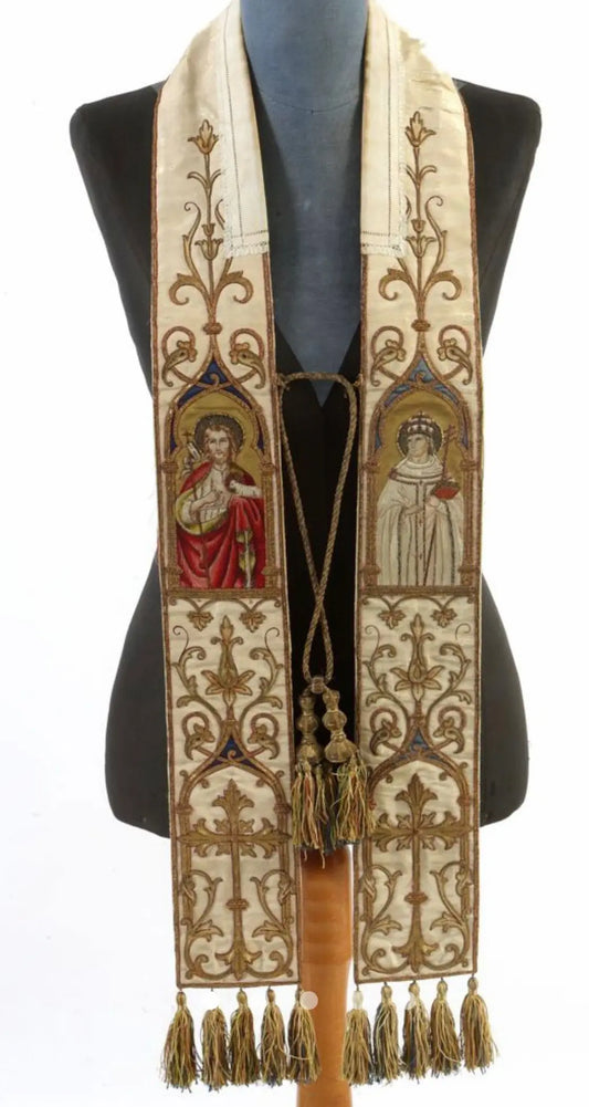 Antique white silk priest stole with gold embroidery and saint figures liturgical vestment
/
Étole ancienne en soie blanche avec broderies dorées et figures de saints vêtement liturgique