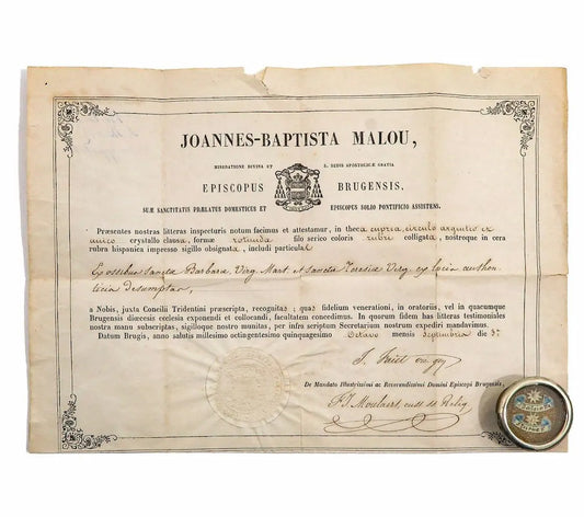 Catholic reliquary containing relics of Saint Barbara and Saint Thérèse
/
Reliquaire catholique contenant des reliques de Sainte Barbe et Sainte Thérèse