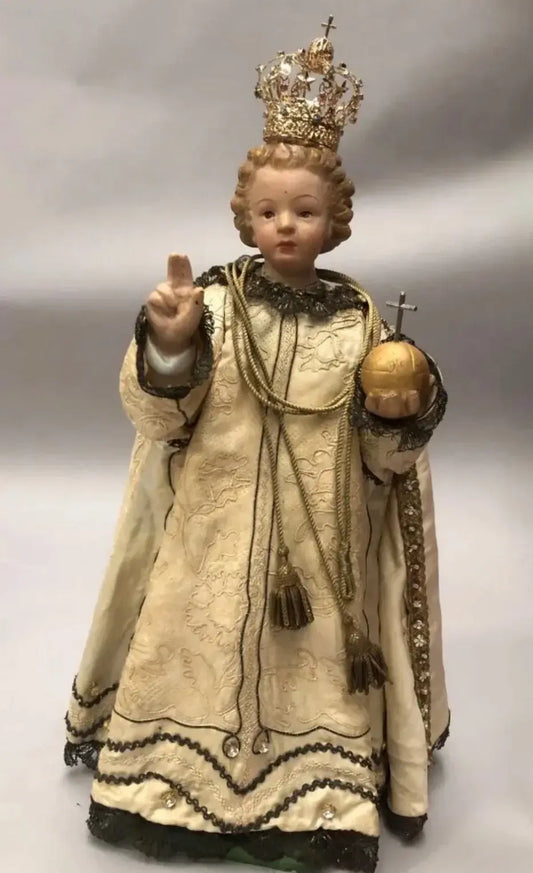 infant jesus of prague / Statue de l'Enfant Jésus de Prague