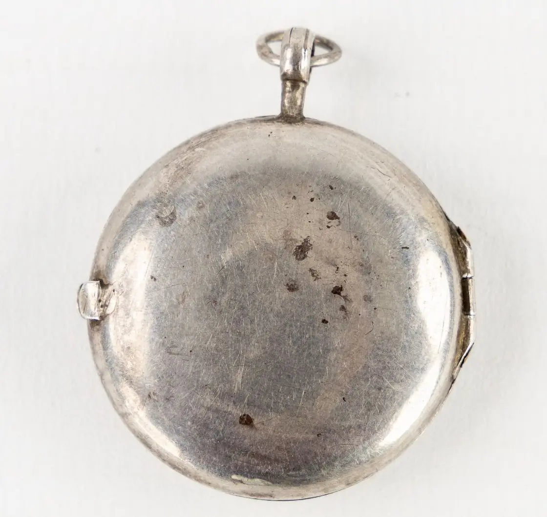 Antique multi-saint reliquary pendant with Saint Aloysius Gonzaga and Saint Charles Borromeo
/
Ancien reliquaire pendentif multi-reliques avec saint Louis de Gonzague et saint Charles Borromée