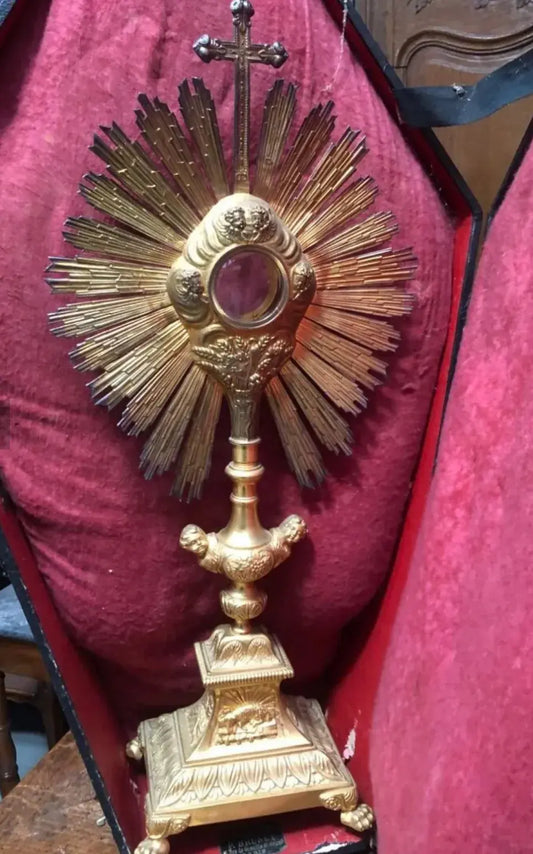 Classical gilded bronze and vermeil monstrance with angel, by M. O. Dejean / Ostensoir en bronze doré et vermeil de style classique – par M. O. Dejean

