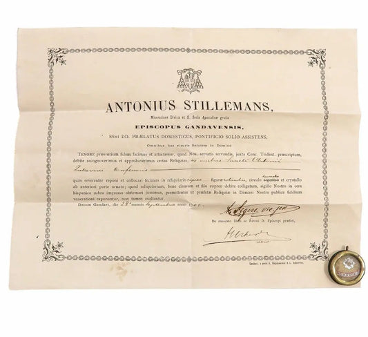 Catholic reliquary pendant with relic of Saint Anthony of Padua 
/
Reliquaire catholique contenant une relique de Saint Antoine de Padoue