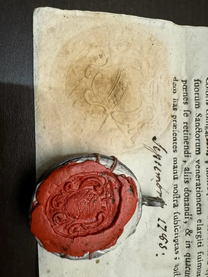 Relic of St. Maroun with authentic wax original / Relique de Saint Maron avec authentique cire originale