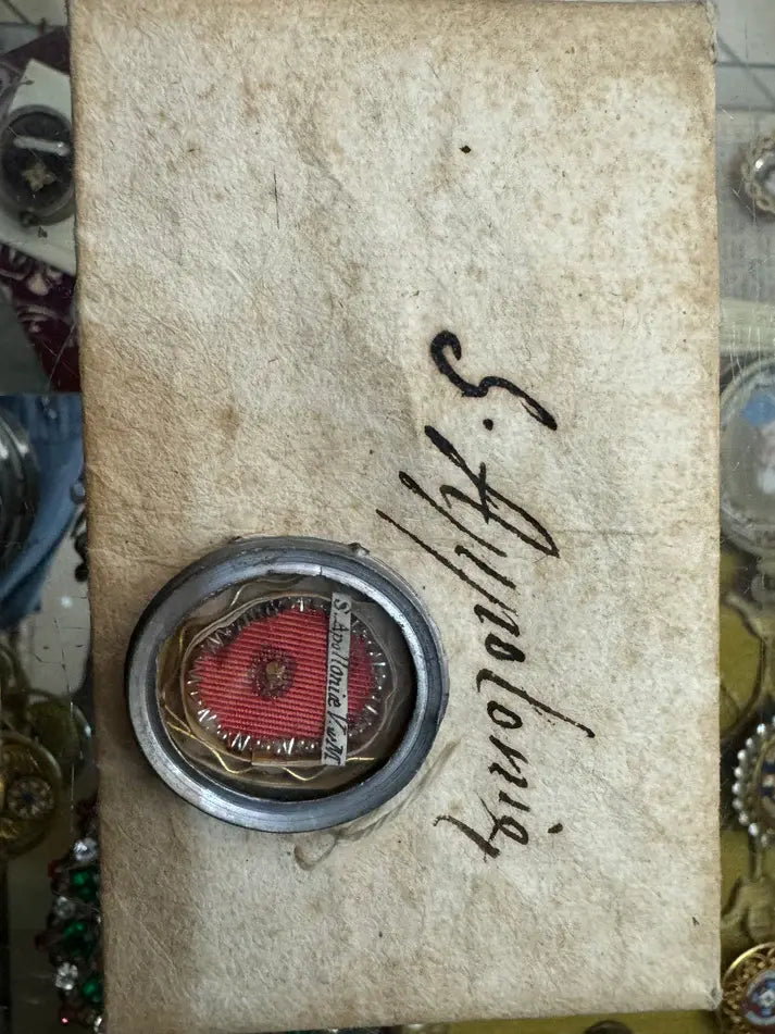 saint apolline relic with certificate / Relique sacrée de Sainte Apolline avec certificat
