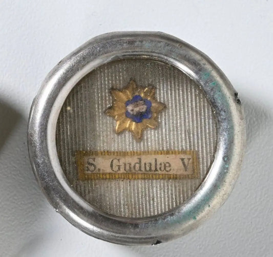 Relic of Saint Gudula virgin in circular reliquary
/
Relique de sainte Gudule vierge dans reliquaire circulaire