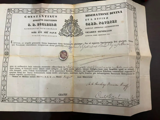 Relic of Saint Joseph, Spouse of the Virgin Mary, with authenticity certificate
/
Relique de saint Joseph, époux de la Vierge Marie, avec certificat d’authenticité