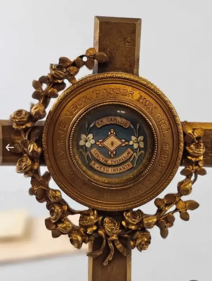 saint therese of lisieux reliquary sainte thérese de l'enfant jesus with certificate /  reliquaire de Sainte Thérèse de lisieux avec certificat d'authenticité