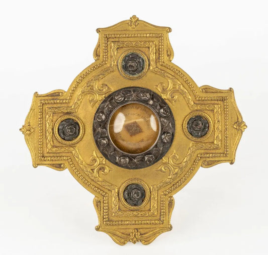 Brass osculatorium reliquary with relic of Saint Therese of Lisieux
/
Osculatoire reliquaire en laiton avec relique de Sainte Thérèse de Lisieux