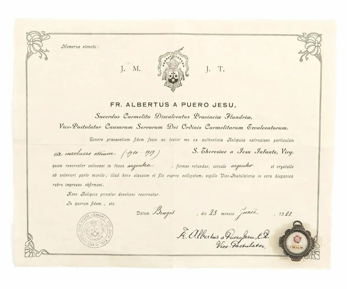 Relic of St. Thérèse of the Child Jesus with certificate of authenticity.
/
Relique de Sainte Thérèse de l’Enfant Jésus avec authentique.